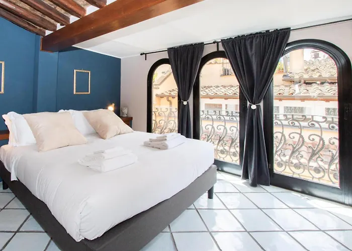 Alessio Luxury House Pantheon-piazza Navona Apartmán *